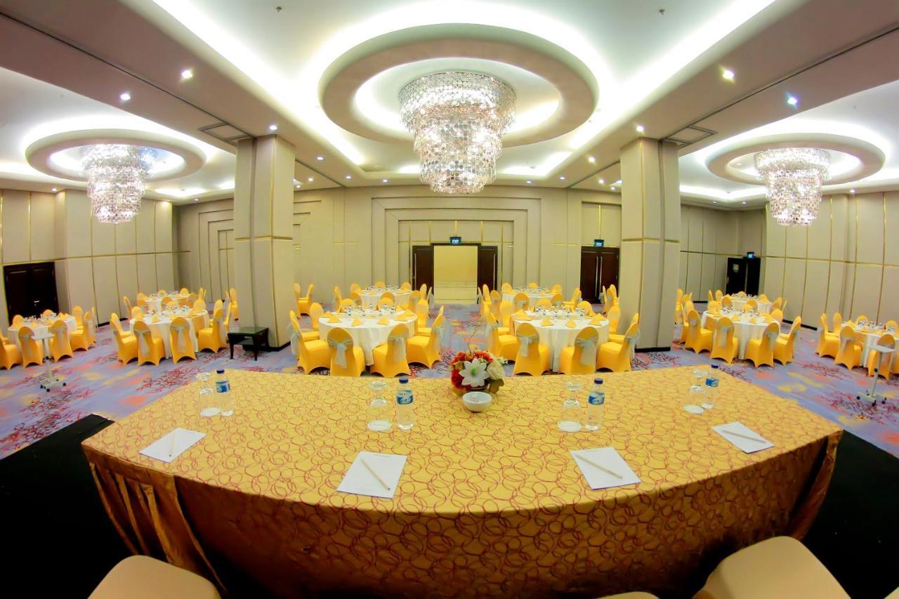 โรงแรมสวิส-เบล อัมบอน ภายนอก รูปภาพ